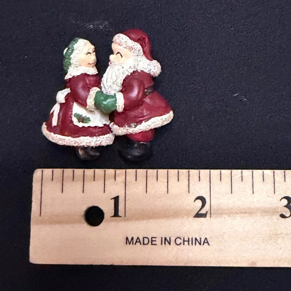 Christmas Lapel Pin Lot Unisex OS Red‎ Green Vintage Santa Sleigh 3pc Holiday